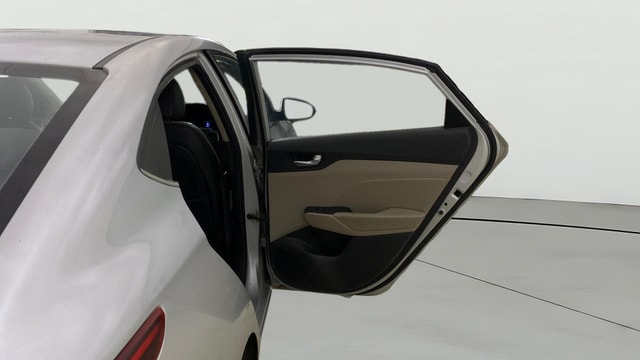 View Hyundai Verna Image 7 Used Hyundai Verna Image 7