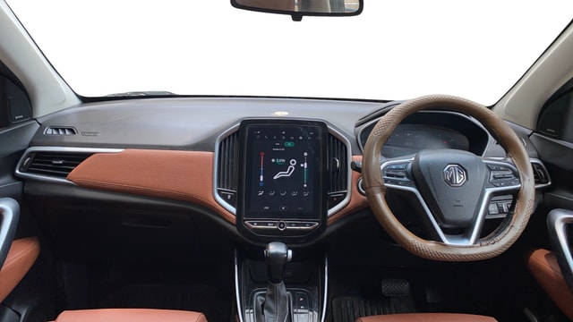 View MG Hector Plus Image 32 Used MG Hector Plus Image 32