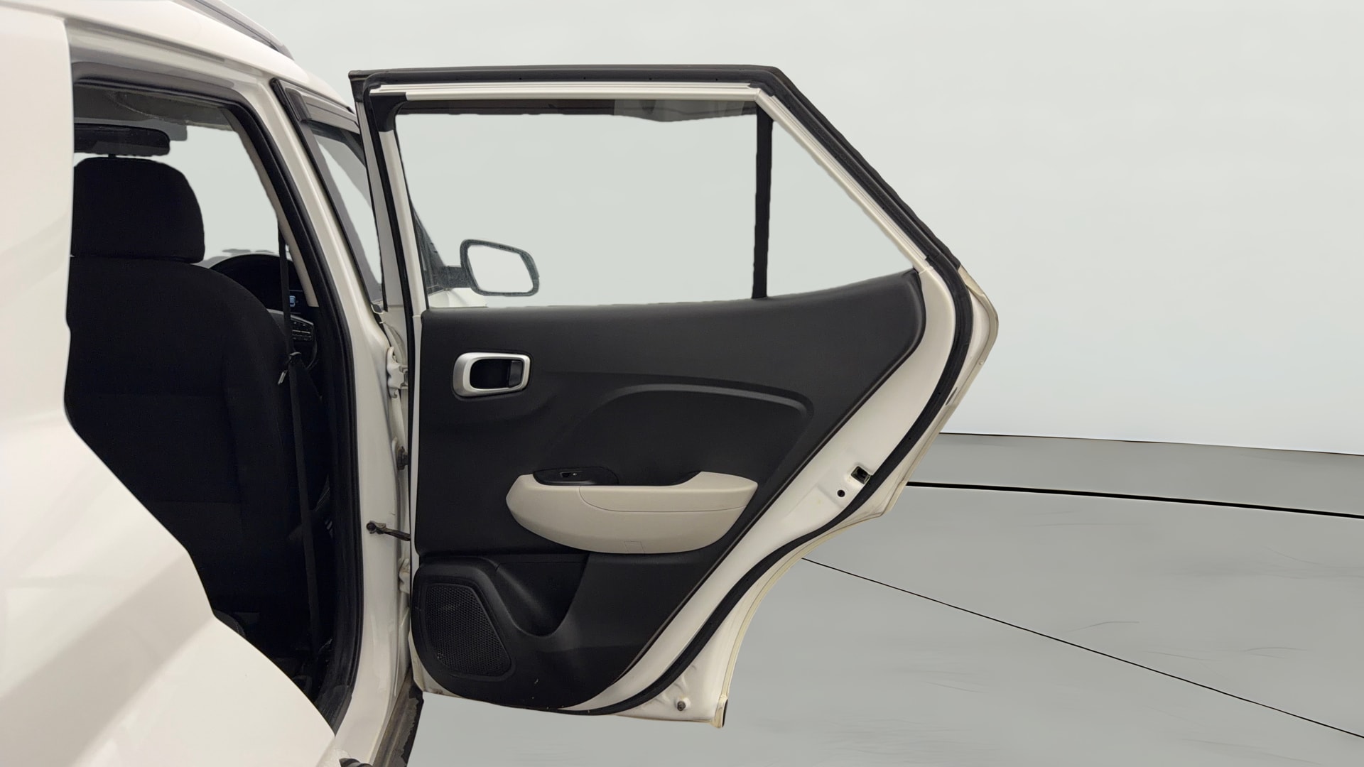 View 2022 Hyundai Venue S (O) 1.0 Turbo Petrol MT Image 6 Used 2022 Hyundai Venue S (O) 1.0 Turbo Petrol MT Image 6