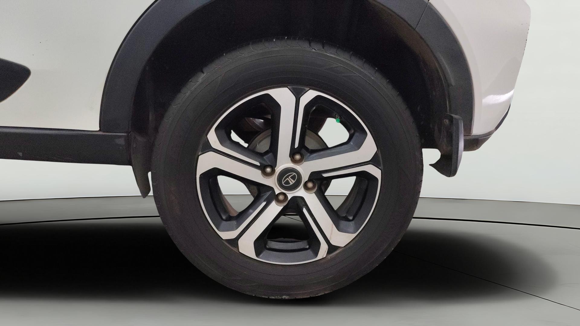 View 2022 Tata Nexon Revotron XE Image 12 Used 2022 Tata Nexon Revotron XE Image 12
