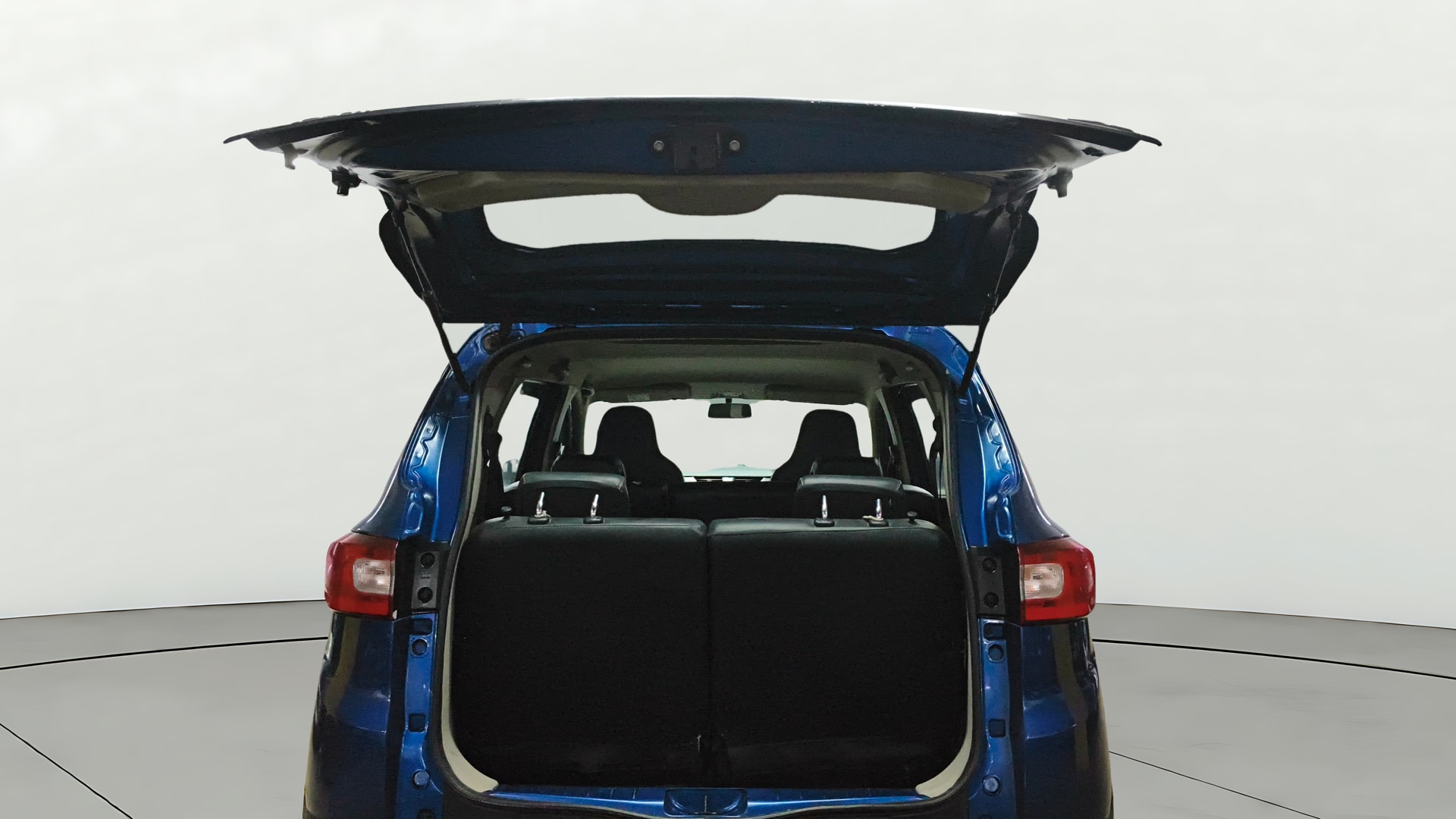 View 2021 Renault Triber RXE Image 17 Used 2021 Renault Triber RXE Image 17