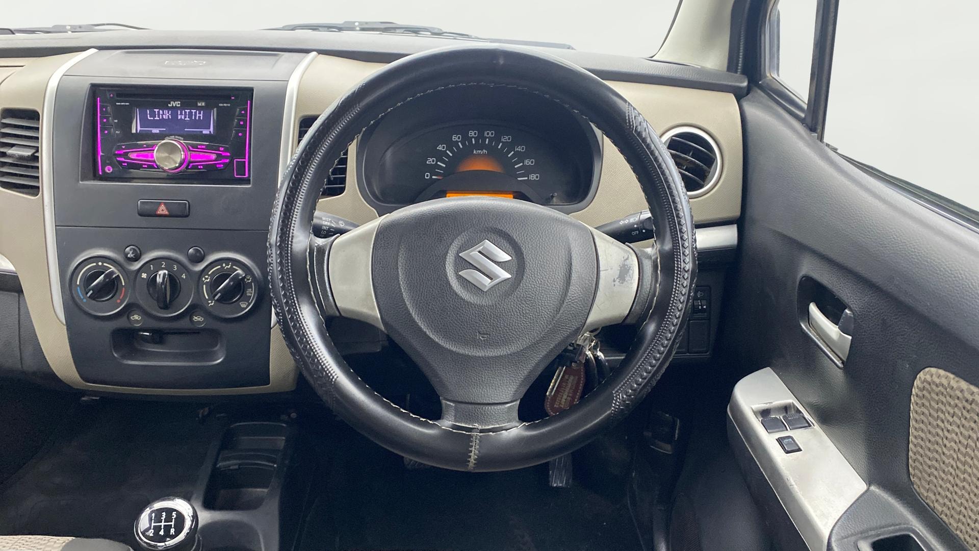 View 2015 Maruti Suzuki 1000 Base Variant Image 20 Used 2015 Maruti Suzuki 1000 Base Variant Image 20