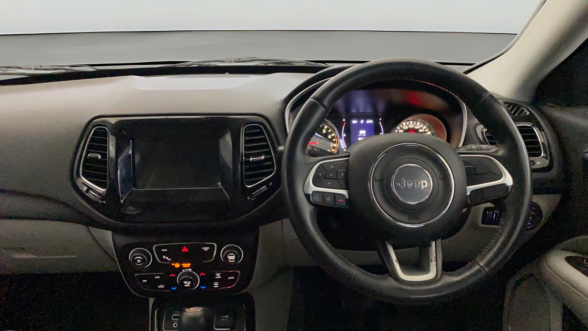 View 2017 Jeep Compass Limited (O)1.4 Multi AIR Petrol DDCT AT BS IV Image 20 Used 2017 Jeep Compass Limited (O)1.4 Multi AIR Petrol DDCT AT BS IV Image 20