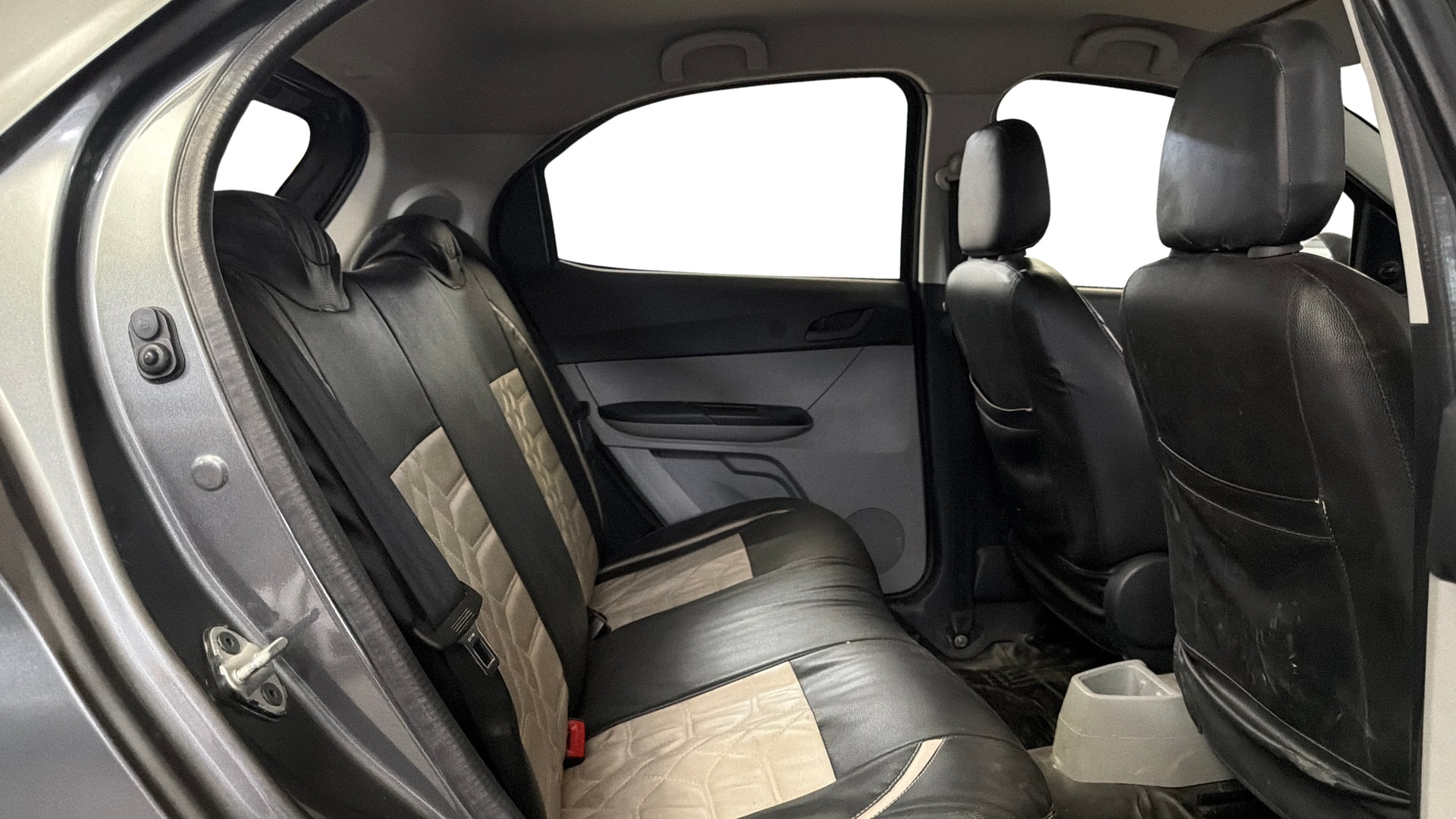 Used 2023 Tata Tiago Used 2023 Tata Tiago