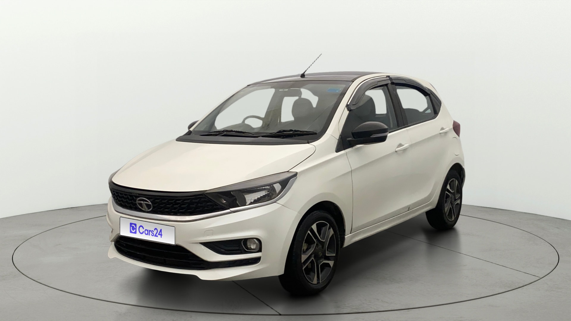 View 2020 Tata Tiago Revotorq XB Image 35 Used 2020 Tata Tiago Revotorq XB Image 35
