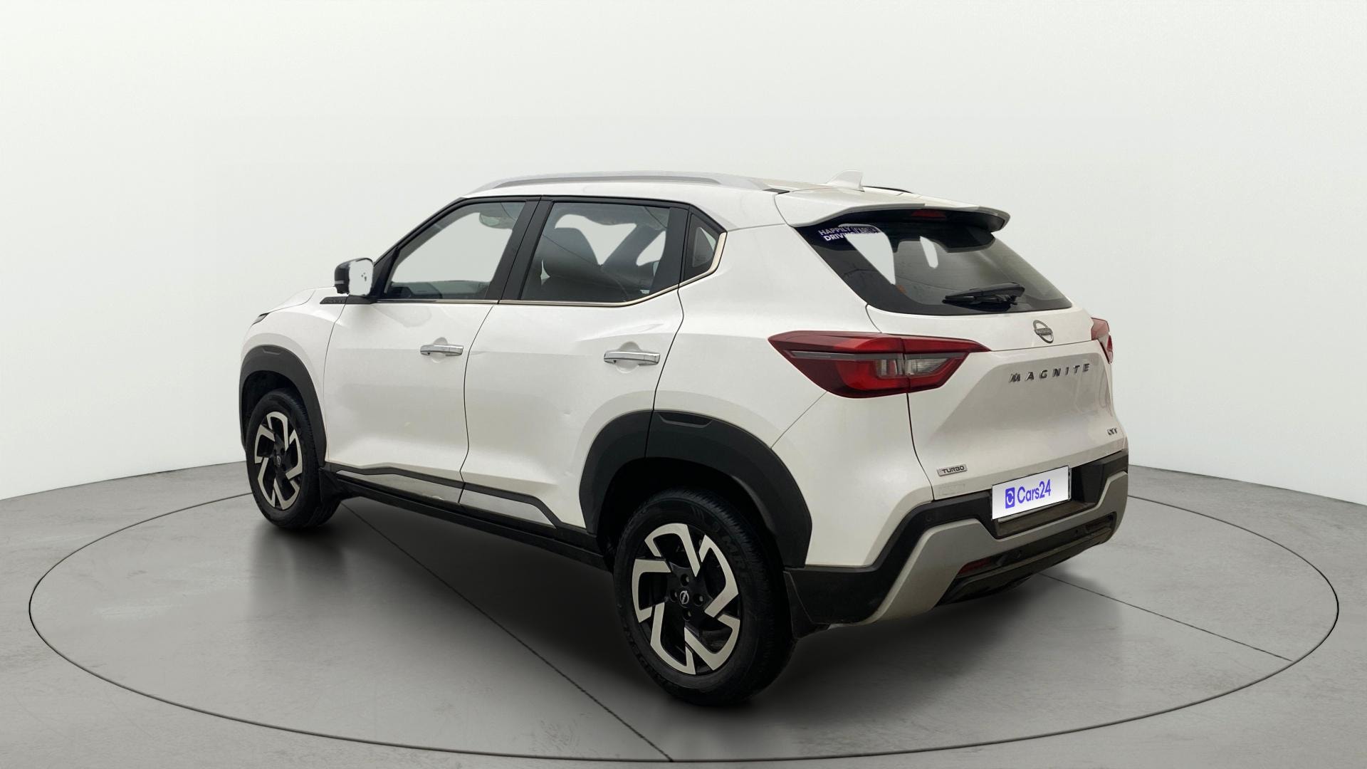 View 2022 Nissan Magnite Turbo XV Premium CVT Image 2 Used 2022 Nissan Magnite Turbo XV Premium CVT Image 2