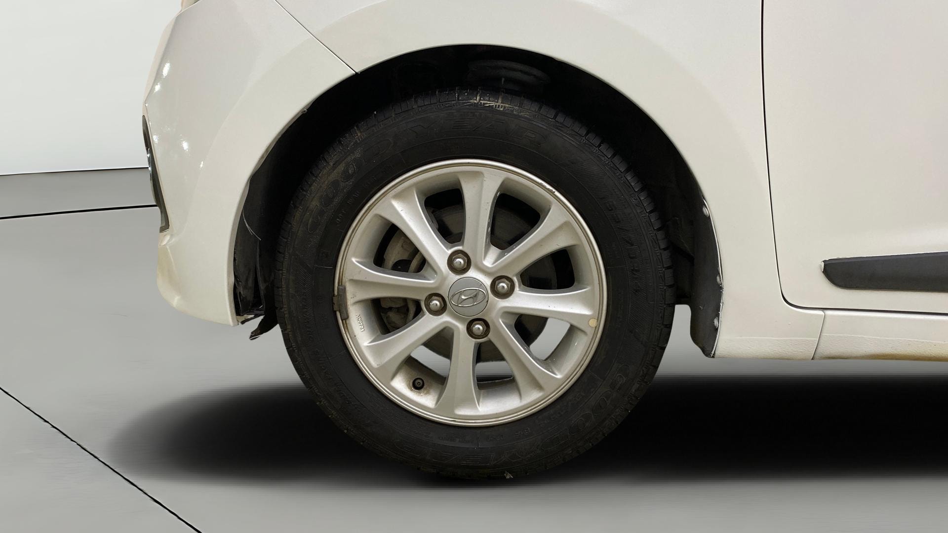 View 2015 Hyundai Grand i10 Asta AT 1.2 Kappa VTVT Image 28 Used 2015 Hyundai Grand i10 Asta AT 1.2 Kappa VTVT Image 28
