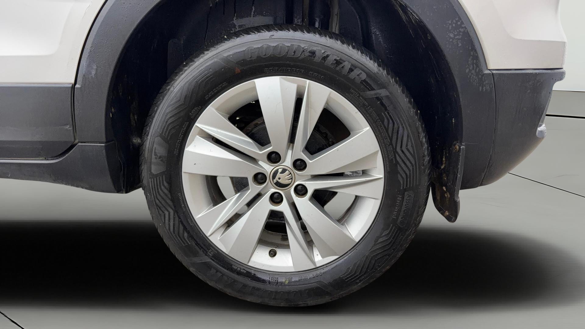View 2022 Skoda Kushaq Ambition 1.0 TSI MT Image 12 Used 2022 Skoda Kushaq Ambition 1.0 TSI MT Image 12