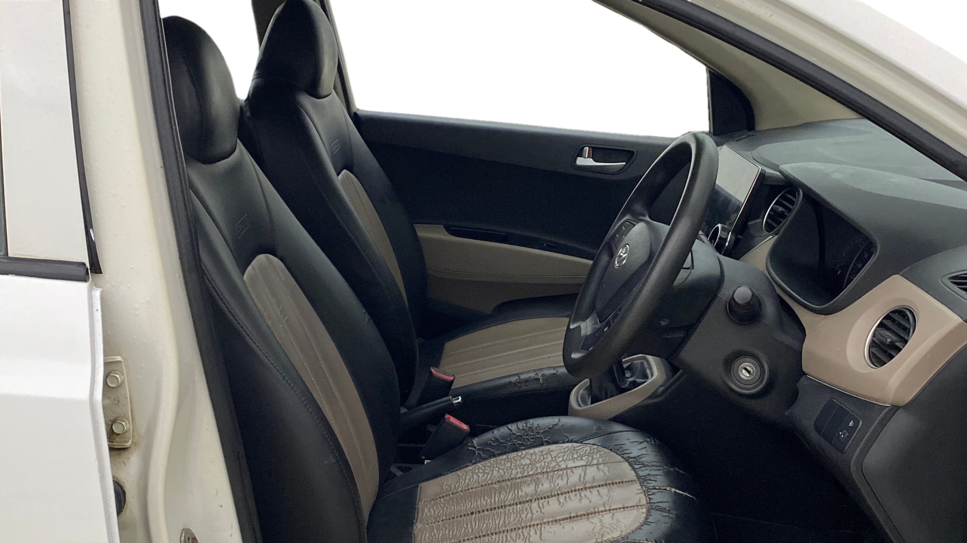 View 2016 Hyundai Grand i10 Sportz 1.2 Kappa Image 26 Used 2016 Hyundai Grand i10 Sportz 1.2 Kappa Image 26