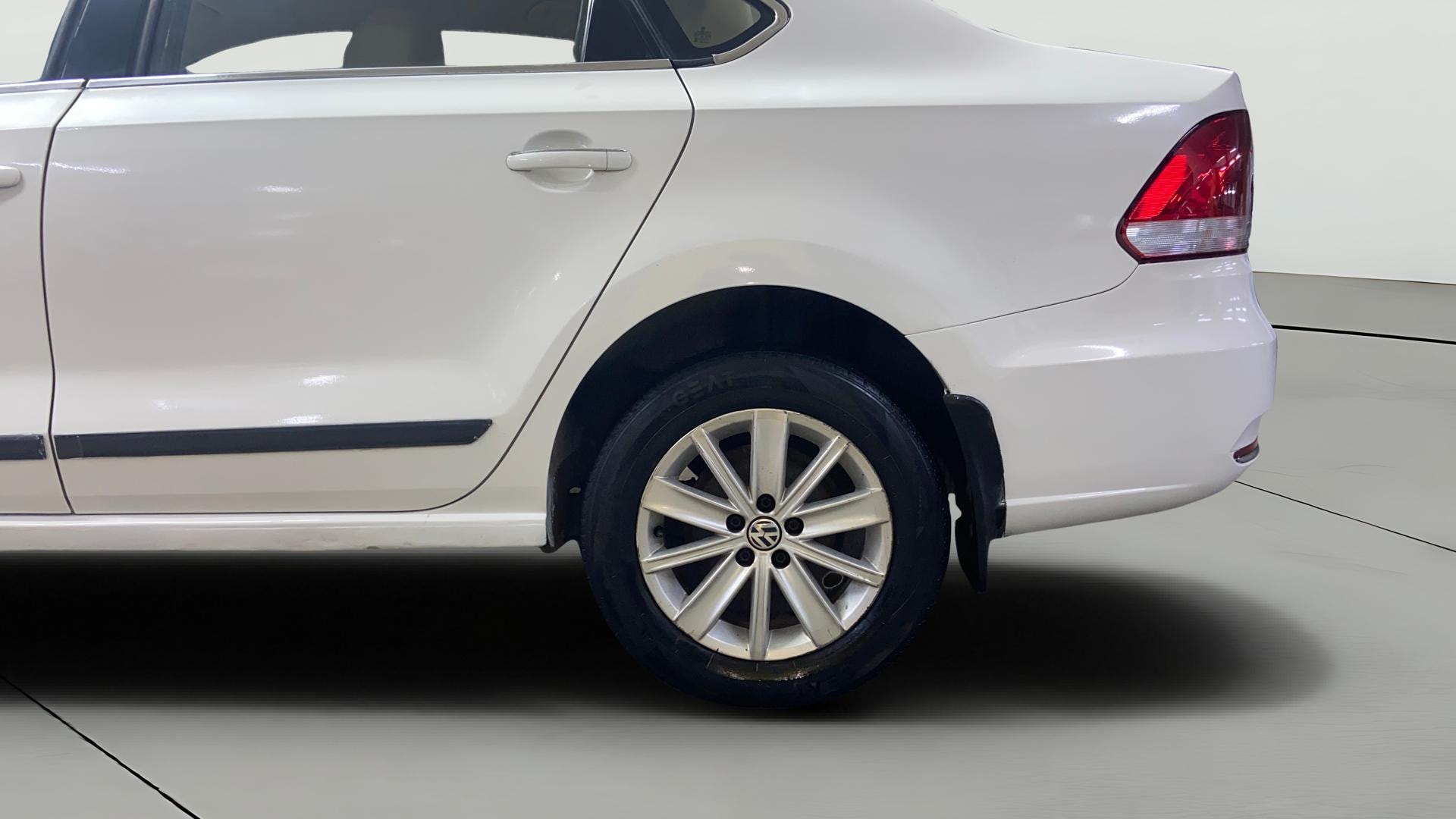 View 2017 Volkswagen Vento 1.2 L TSI Comfortline Petrol AT Image 11 Used 2017 Volkswagen Vento 1.2 L TSI Comfortline Petrol AT Image 11