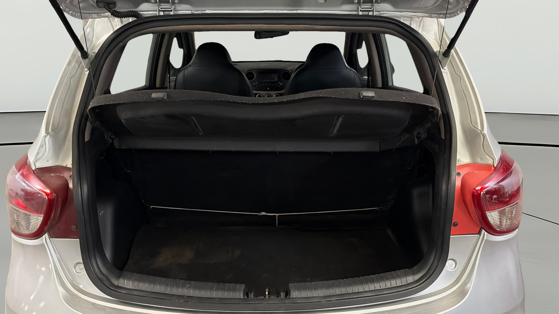 View 2017 Hyundai Grand i10 Sportz 1.2 Kappa Image 36 Used 2017 Hyundai Grand i10 Sportz 1.2 Kappa Image 36