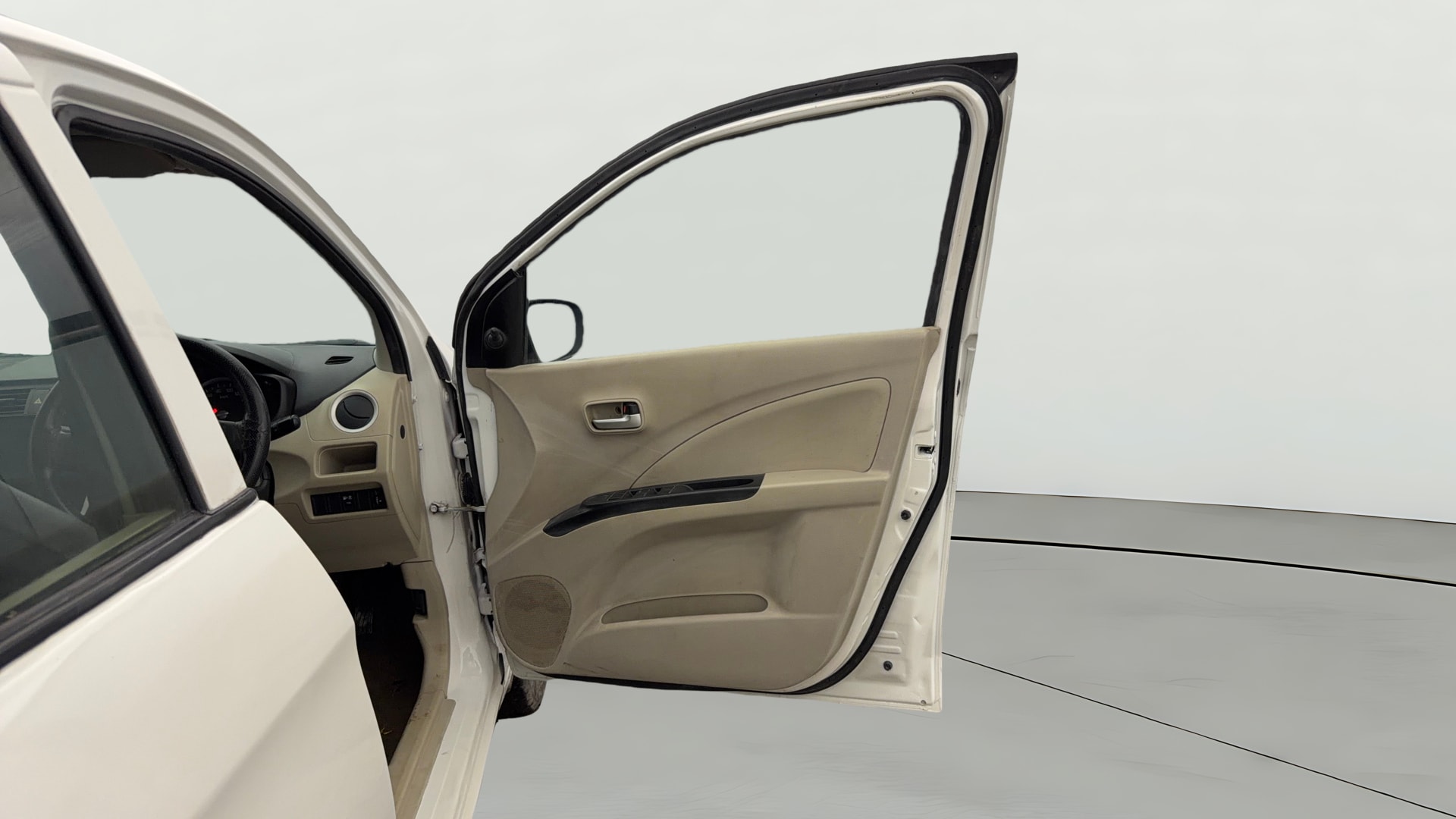 View 2018 Maruti Suzuki 1000 Base Variant Image 43 Used 2018 Maruti Suzuki 1000 Base Variant Image 43