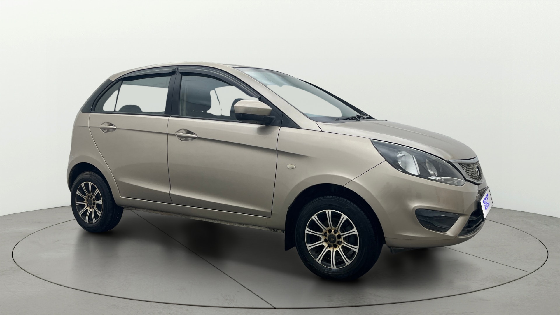View 2015 Tata Bolt XE Quadrajet 75PS Diesel Image 21 Used 2015 Tata Bolt XE Quadrajet 75PS Diesel Image 21