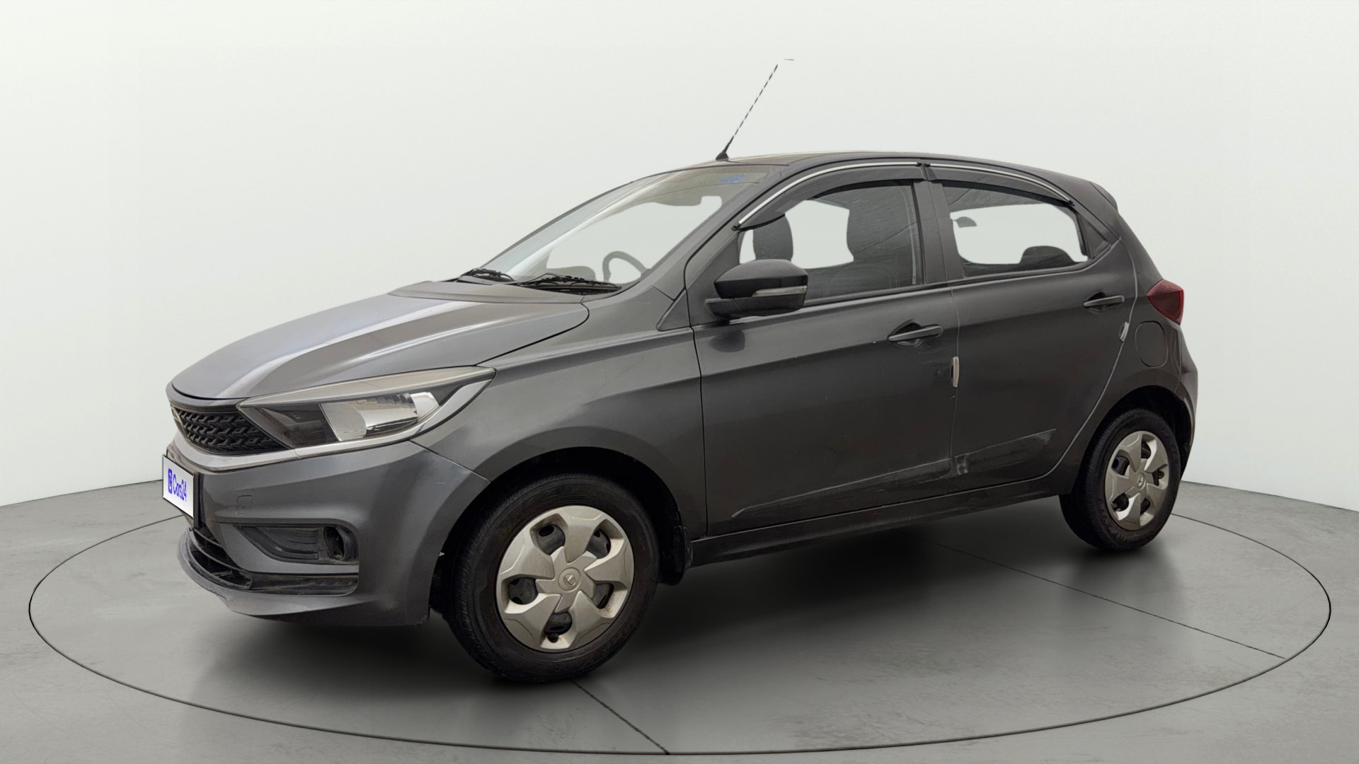 View 2022 Tata Tiago Revotorq XB Image 35 Used 2022 Tata Tiago Revotorq XB Image 35
