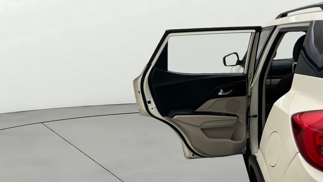 View Mahindra XUV300 Image 23 Used Mahindra XUV300 Image 23