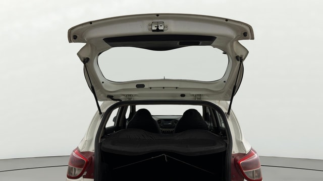 View Hyundai Grand i10 Image 16 Used Hyundai Grand i10 Image 16