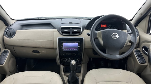 View Nissan Terrano Image 15 Used Nissan Terrano Image 15