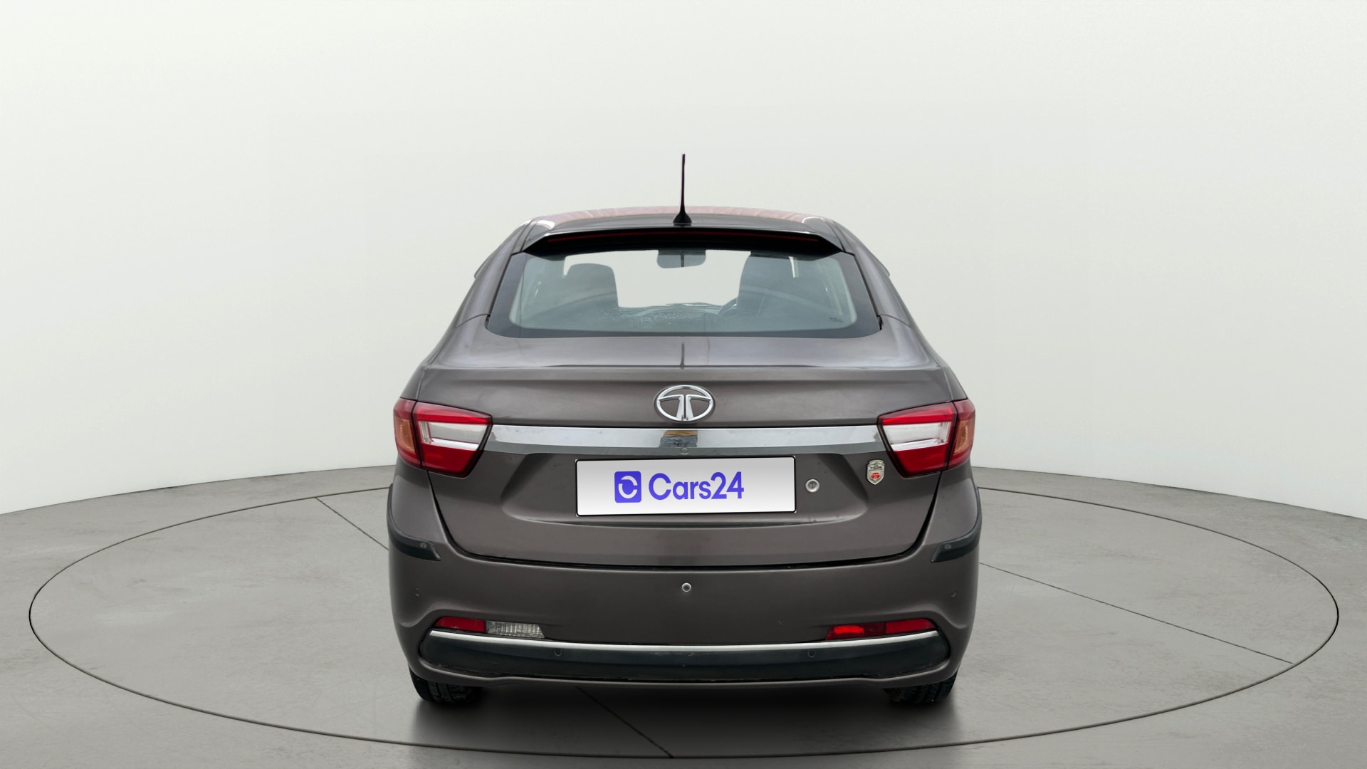 View 2017 Tata Tigor XT Petrol Image 39 Used 2017 Tata Tigor XT Petrol Image 39
