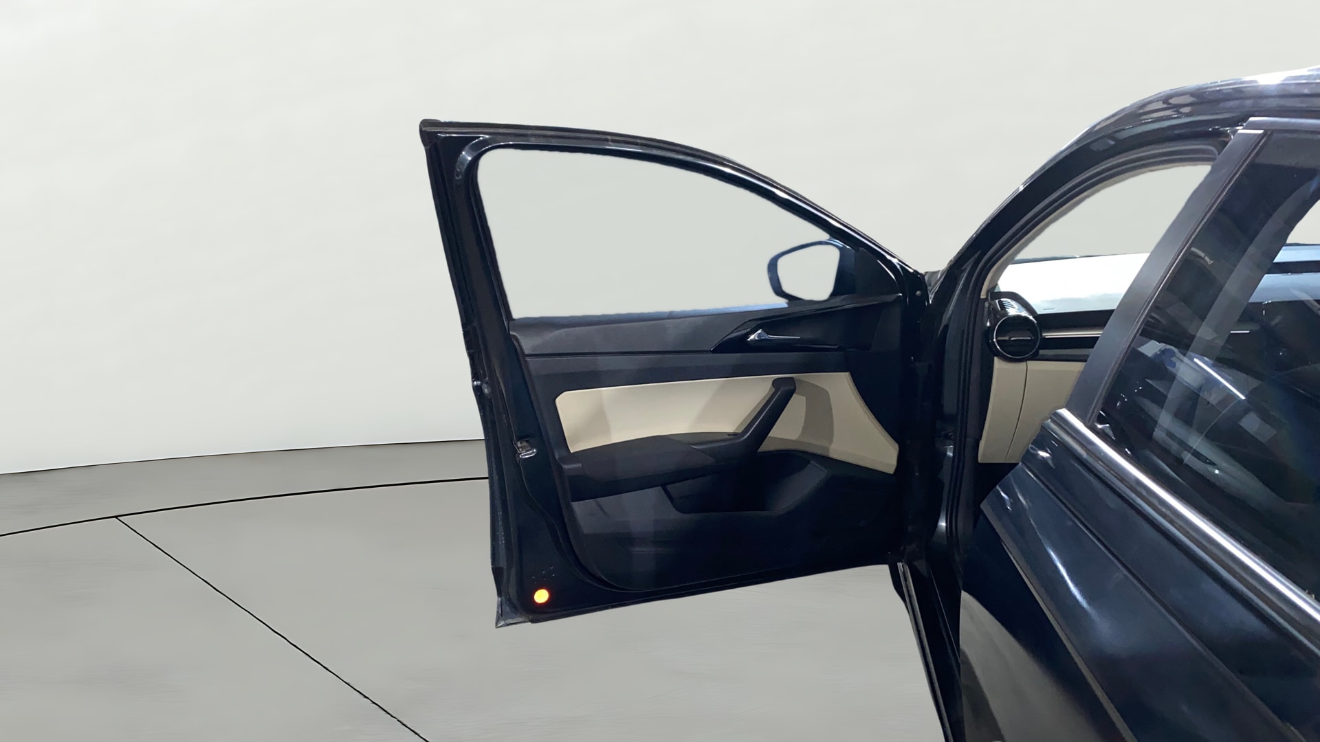 View 2022 Skoda Slavia Ambition 1.0 TSI MT Image 31 Used 2022 Skoda Slavia Ambition 1.0 TSI MT Image 31