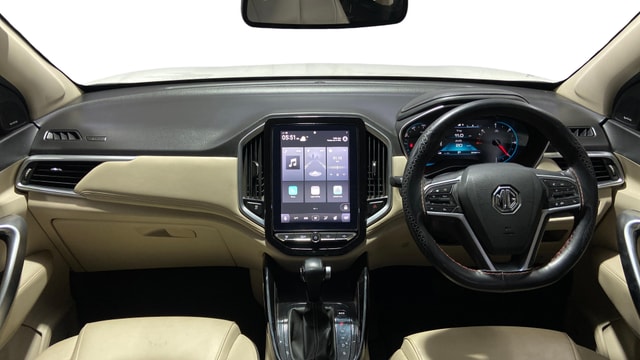 View MG Hector Image 31 Used MG Hector Image 31