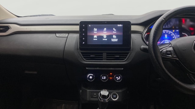 View Renault Kiger Image 17 Used Renault Kiger Image 17