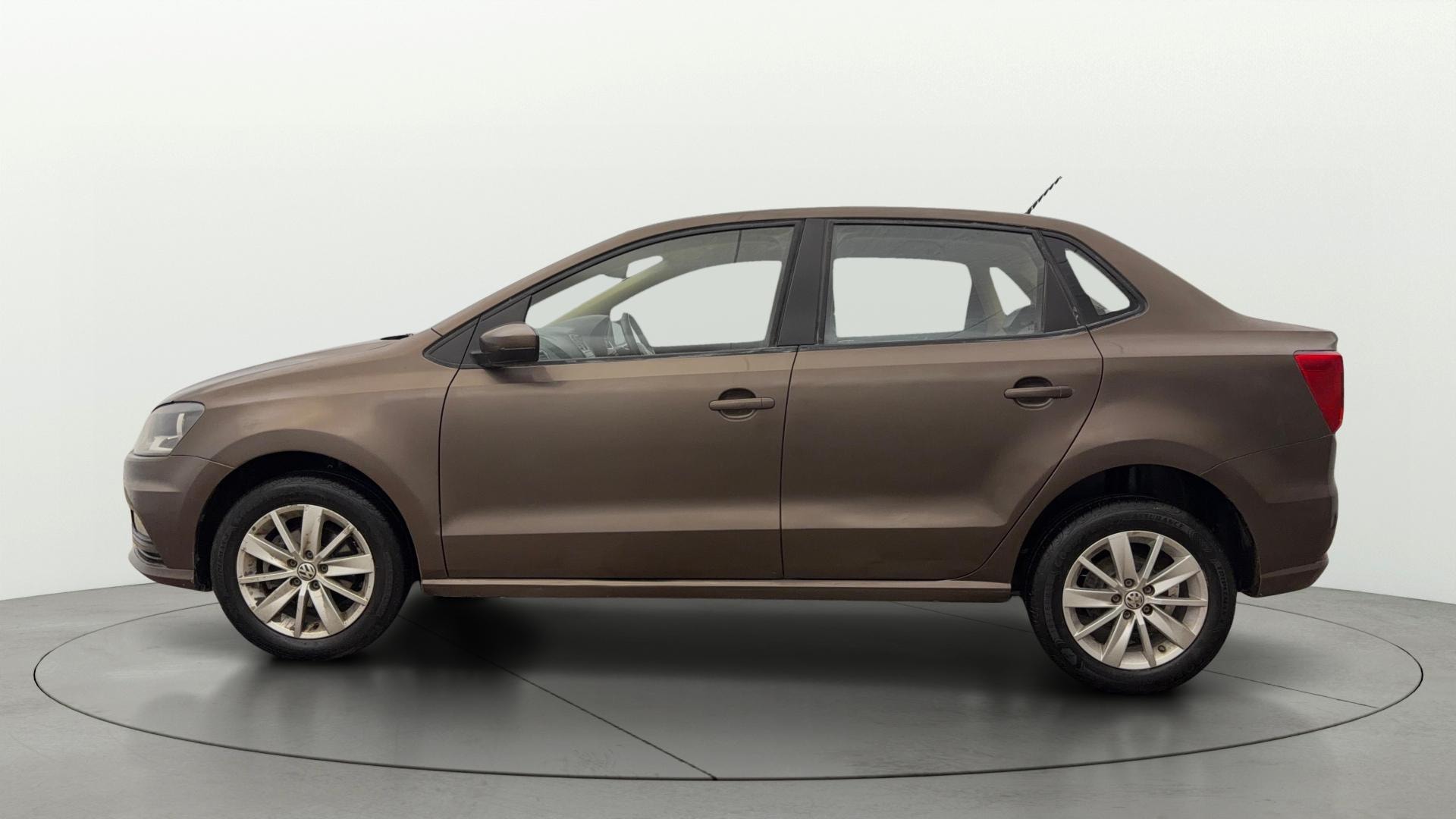 View 2017 Volkswagen Ameo 1.2L MPI Petrol Comfortline Image 6 Used 2017 Volkswagen Ameo 1.2L MPI Petrol Comfortline Image 6