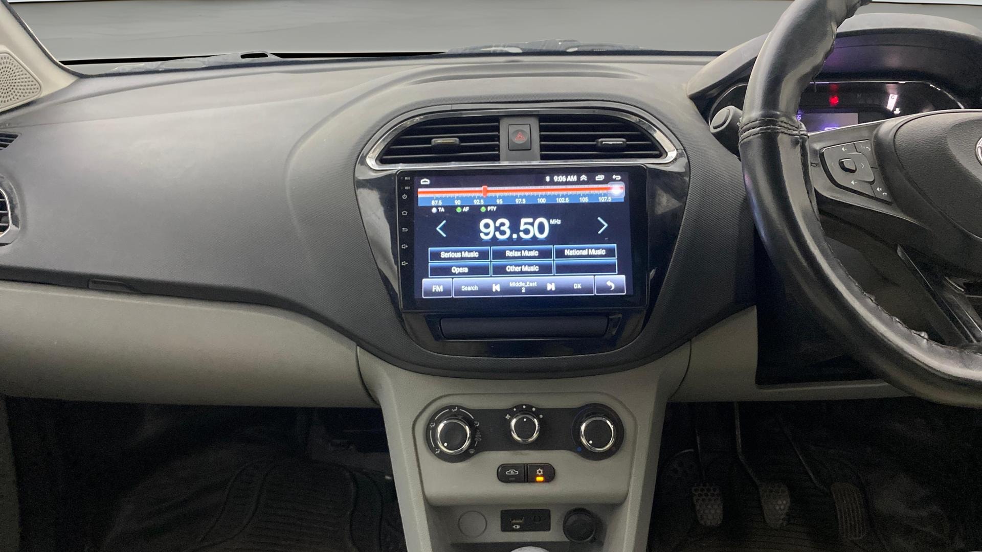 View 2023 Tata Tiago Revotorq XB Image 17 Used 2023 Tata Tiago Revotorq XB Image 17