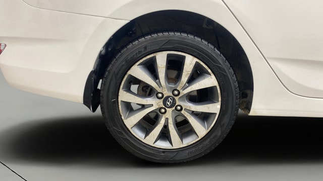 View Hyundai Fluidic Verna Image 24 Used Hyundai Fluidic Verna Image 24