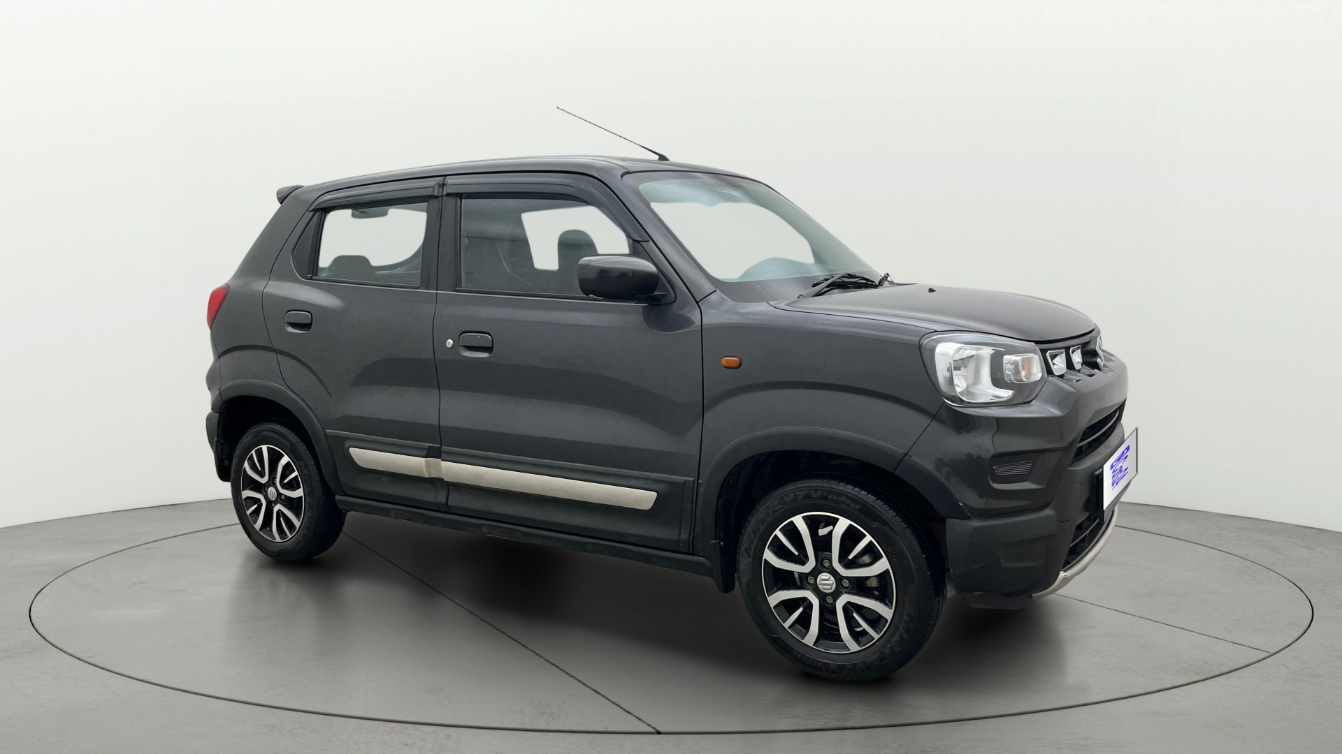View 2022 Maruti Suzuki 1000 Base Variant Image 36 Used 2022 Maruti Suzuki 1000 Base Variant Image 36