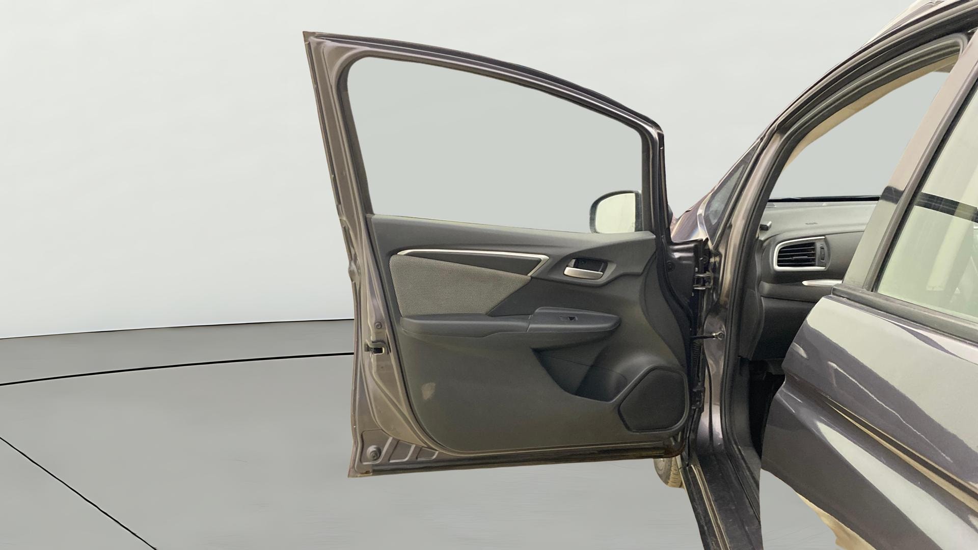 View 2019 Honda WR-V S MT Diesel Edge Edition Image 38 Used 2019 Honda WR-V S MT Diesel Edge Edition Image 38