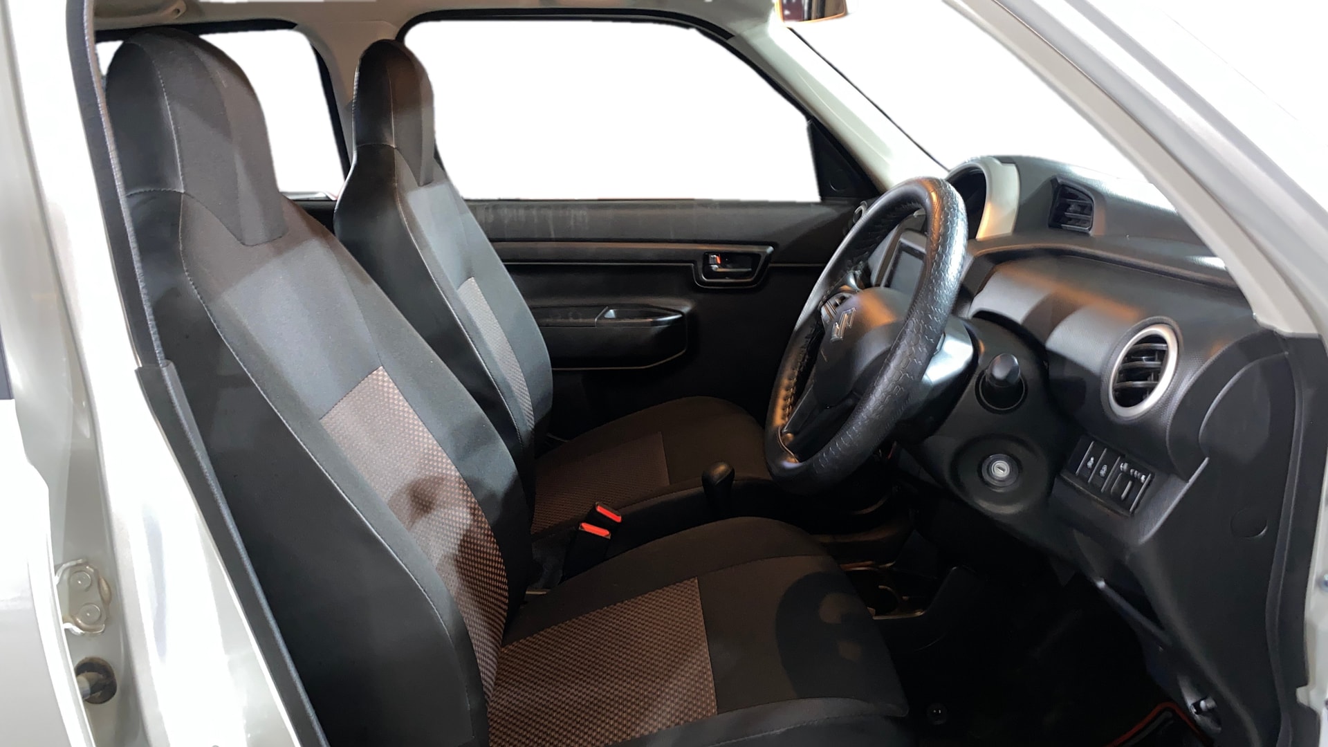 View 2025 Maruti Suzuki 1000 Base Variant Image 26 Used 2025 Maruti Suzuki 1000 Base Variant Image 26