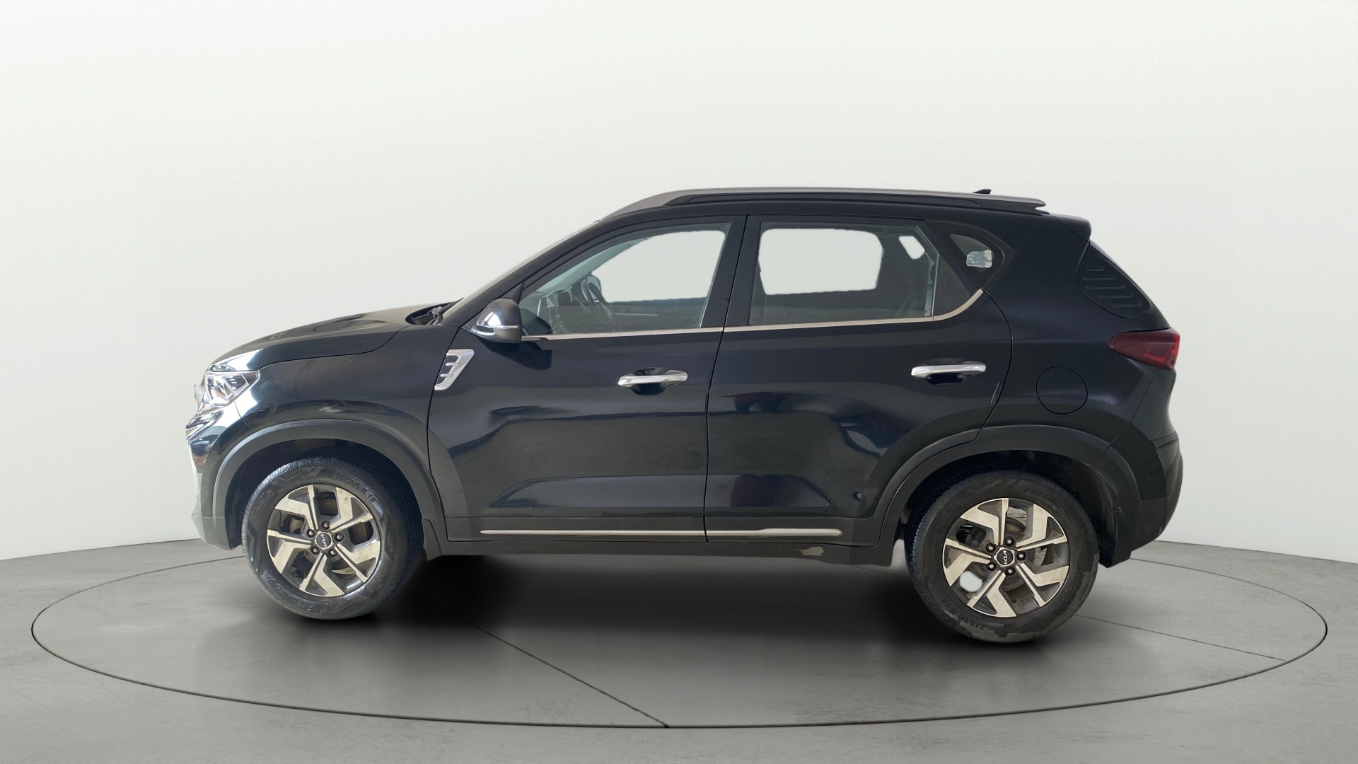 View 2022 Kia Sonet HTX iMT Petrol Image 6 Used 2022 Kia Sonet HTX iMT Petrol Image 6