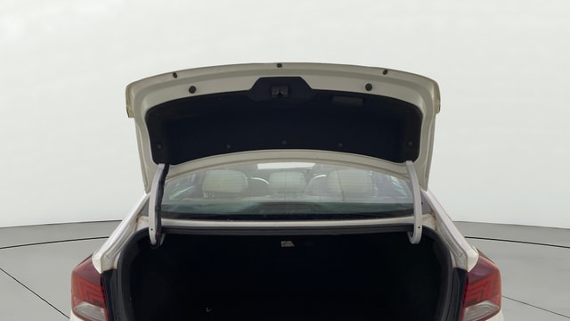 View Hyundai Elantra Image 31 Used Hyundai Elantra Image 31