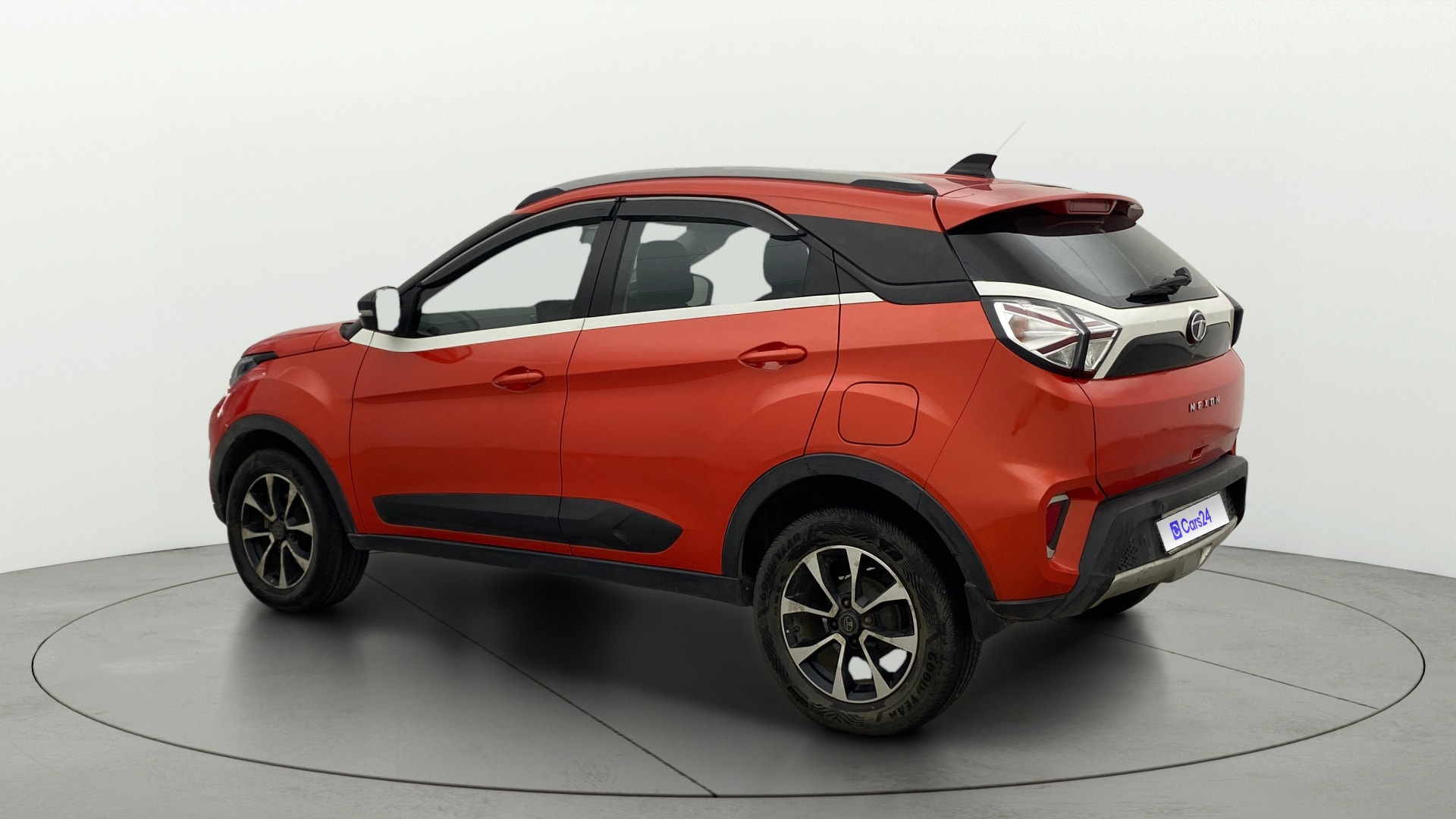 View 2020 Tata Nexon XZ Plus Diesel Image 2 Used 2020 Tata Nexon XZ Plus Diesel Image 2