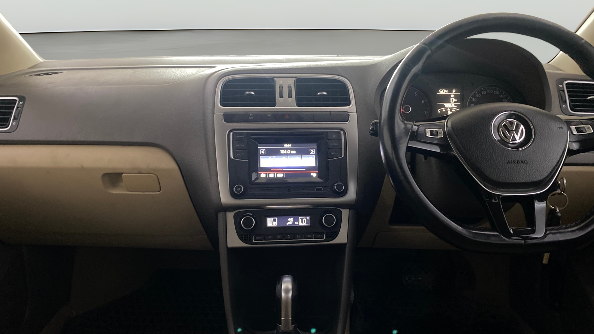 View 2016 Volkswagen Vento 1.2 L TSI Comfortline Petrol AT Image 17 Used 2016 Volkswagen Vento 1.2 L TSI Comfortline Petrol AT Image 17