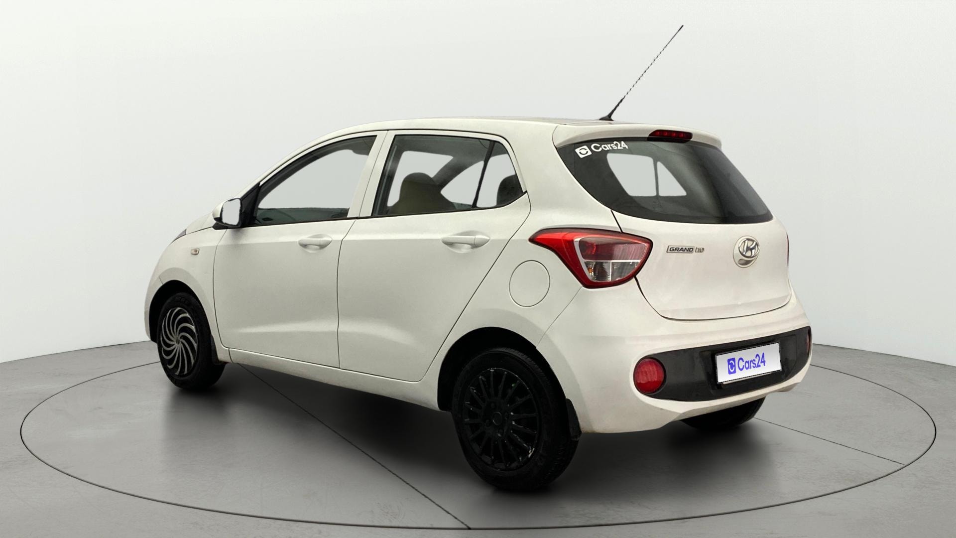 View 2018 Hyundai Grand i10 Magna 1.2 Kappa VTVT Image 2 Used 2018 Hyundai Grand i10 Magna 1.2 Kappa VTVT Image 2