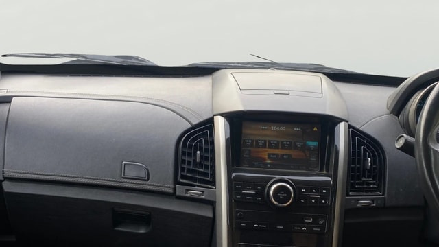View Mahindra XUV500 Image 19 Used Mahindra XUV500 Image 19