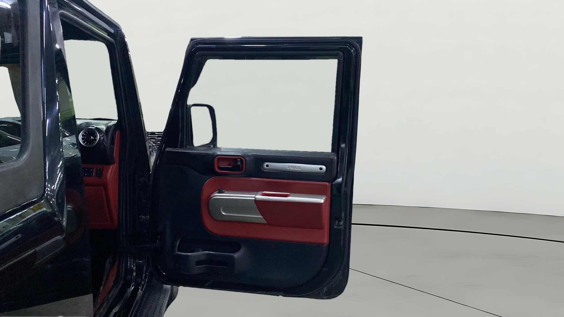 View 2022 Mahindra Thar AX Standard Manual Soft Top 6 Seater Image 45 Used 2022 Mahindra Thar AX Standard Manual Soft Top 6 Seater Image 45