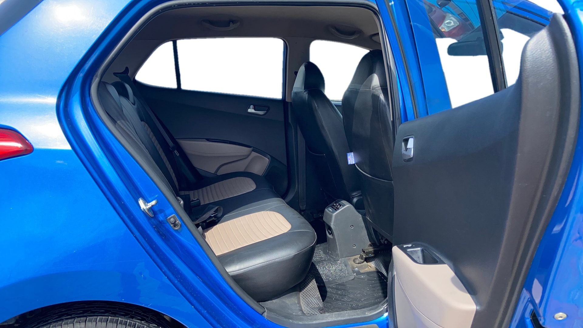 View 2019 Hyundai Grand i10 1.2 Sportz AT Petrol Image 29 Used 2019 Hyundai Grand i10 1.2 Sportz AT Petrol Image 29