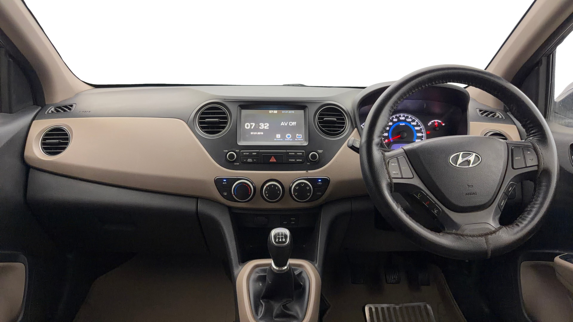 View 2017 Hyundai Grand i10 Sportz 1.2 Kappa Image 15 Used 2017 Hyundai Grand i10 Sportz 1.2 Kappa Image 15