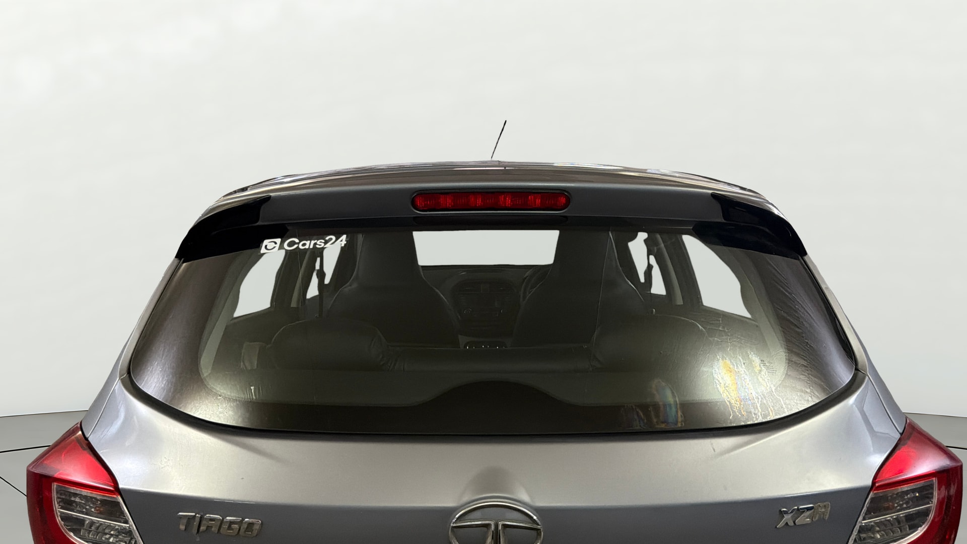 View 2019 Tata Tiago Revotorq XB Image 4 Used 2019 Tata Tiago Revotorq XB Image 4