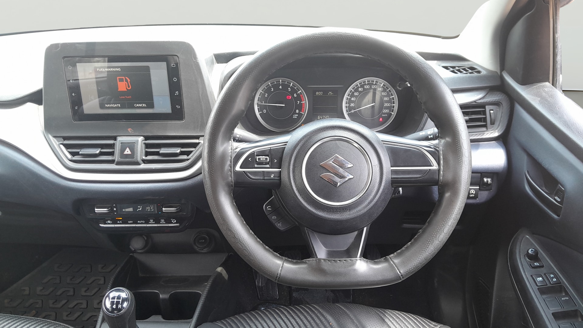 View 2022 Maruti Suzuki 1000 Base Variant Image 20 Used 2022 Maruti Suzuki 1000 Base Variant Image 20