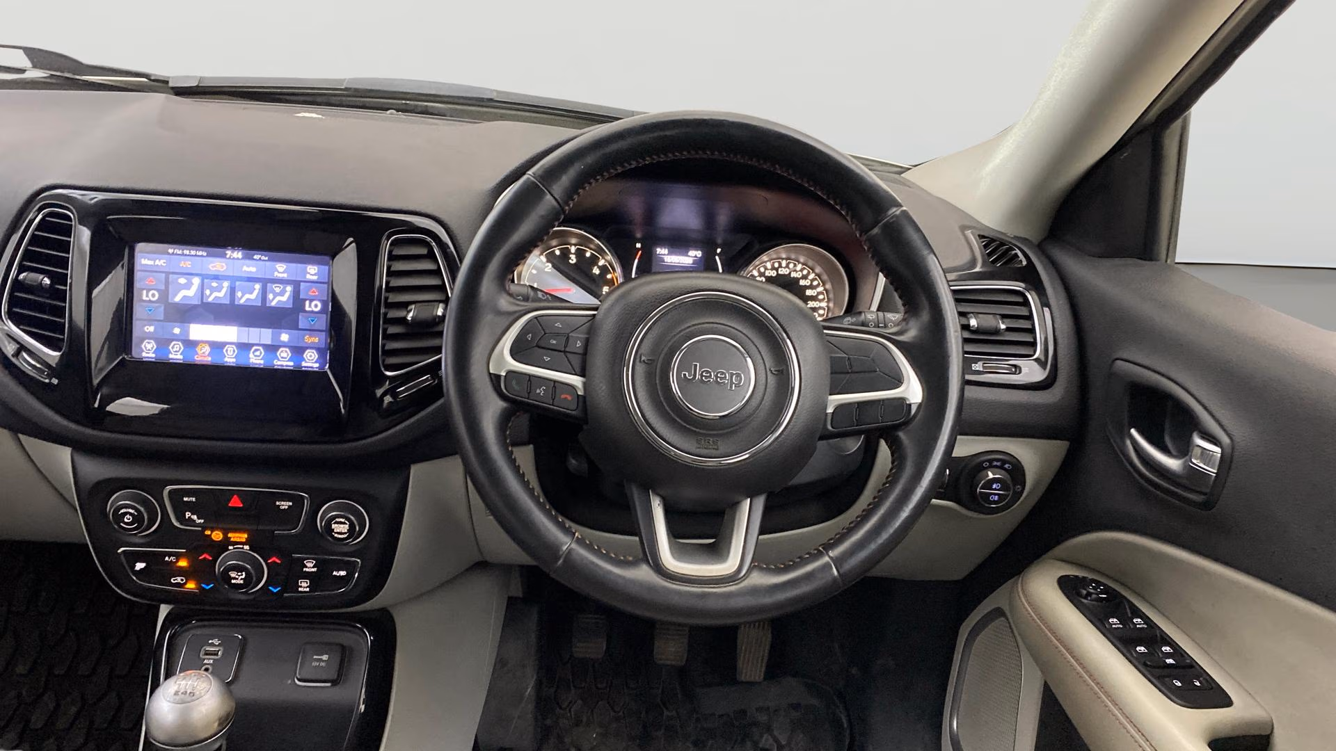 View 2017 Jeep Compass Limited 4X4 2.0 Diesel BS IV Image 20 Used 2017 Jeep Compass Limited 4X4 2.0 Diesel BS IV Image 20