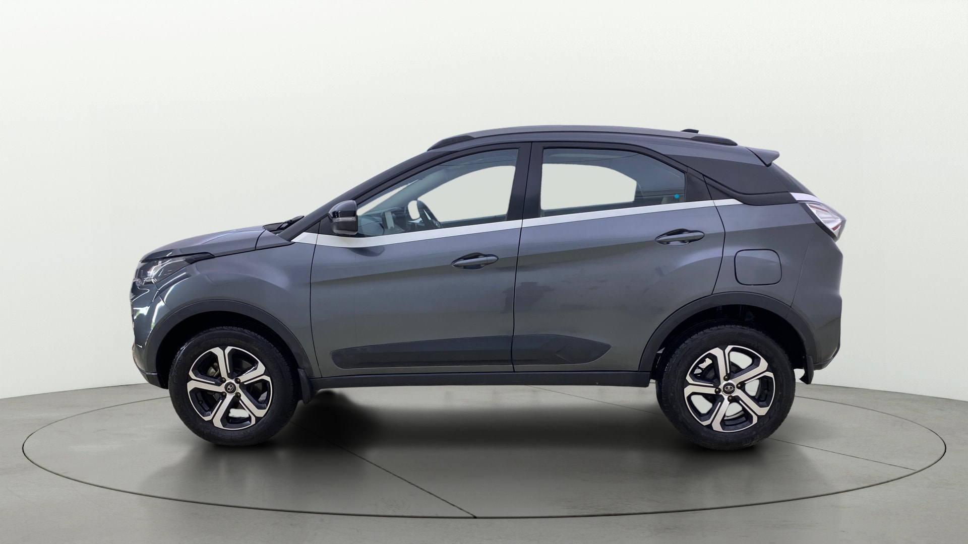 View 2022 Tata Nexon Revotorq XZA Plus AMT Image 27 Used 2022 Tata Nexon Revotorq XZA Plus AMT Image 27