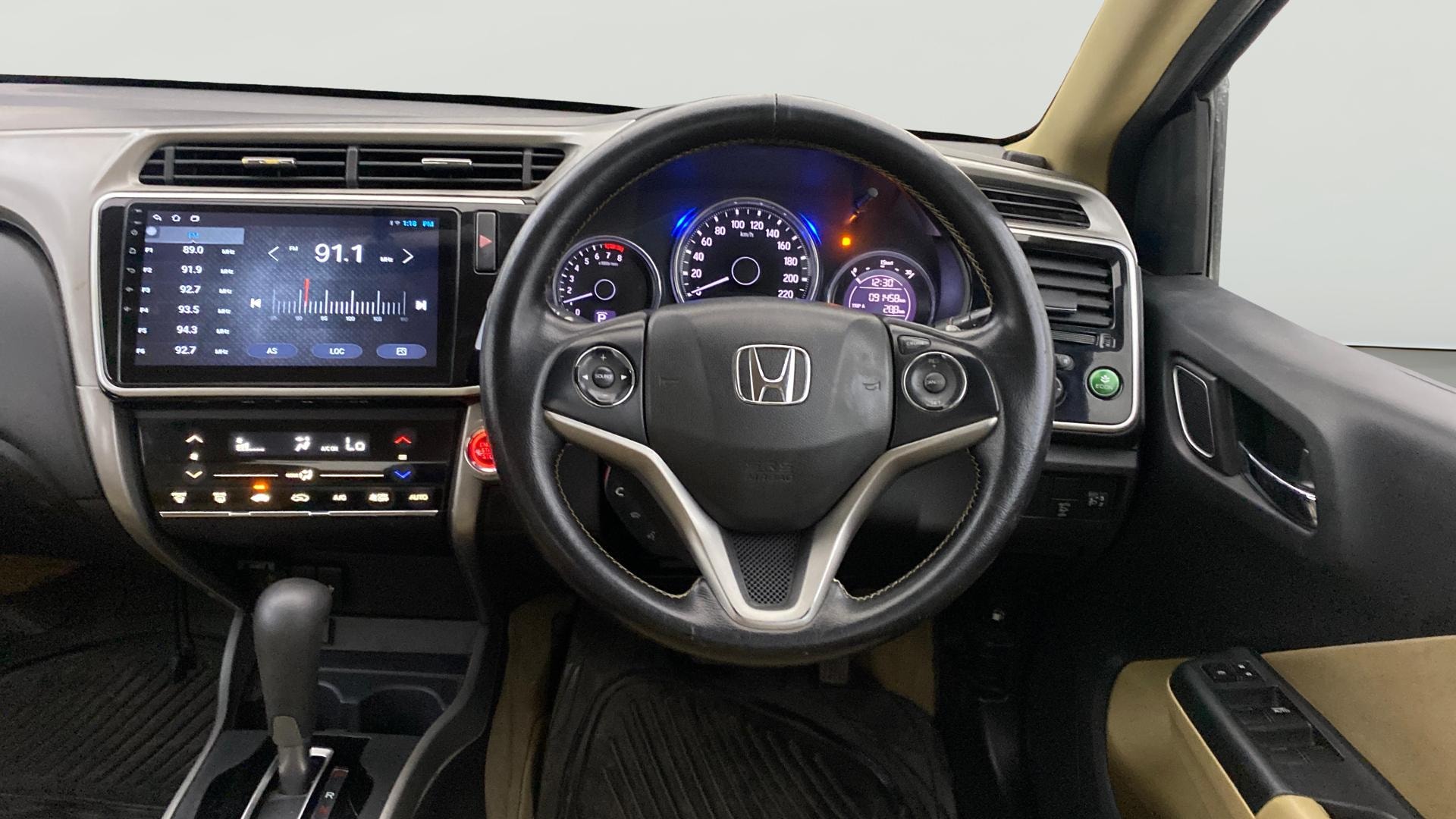 View 2017 Honda City ZX MT Diesel Anniversary Edition Image 21 Used 2017 Honda City ZX MT Diesel Anniversary Edition Image 21