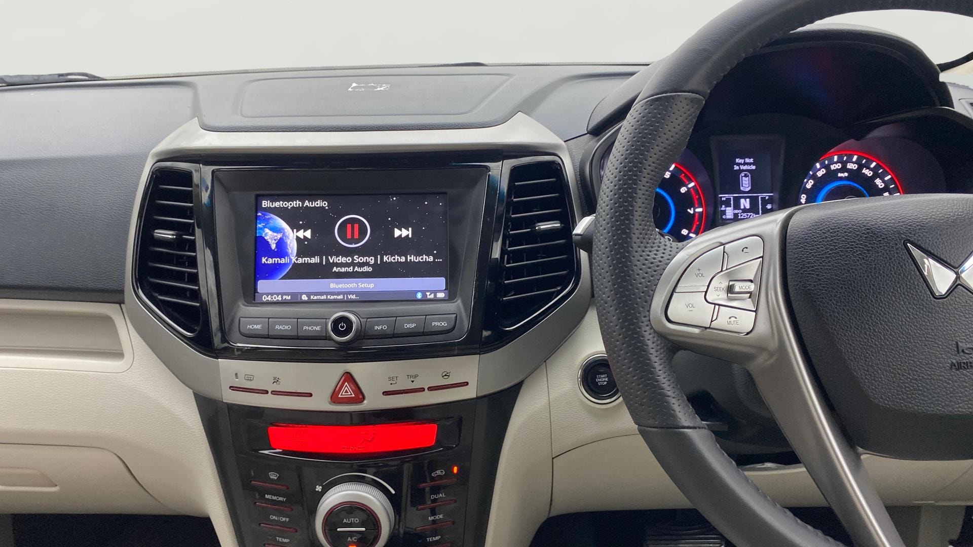 Used 2023 Mahindra XUV300 Used 2023 Mahindra XUV300
