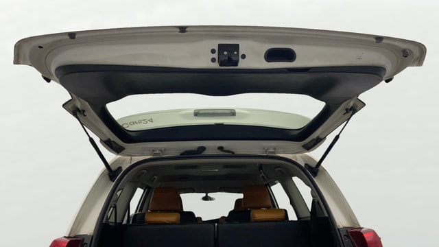 View Toyota Innova Crysta Image 17 Used Toyota Innova Crysta Image 17