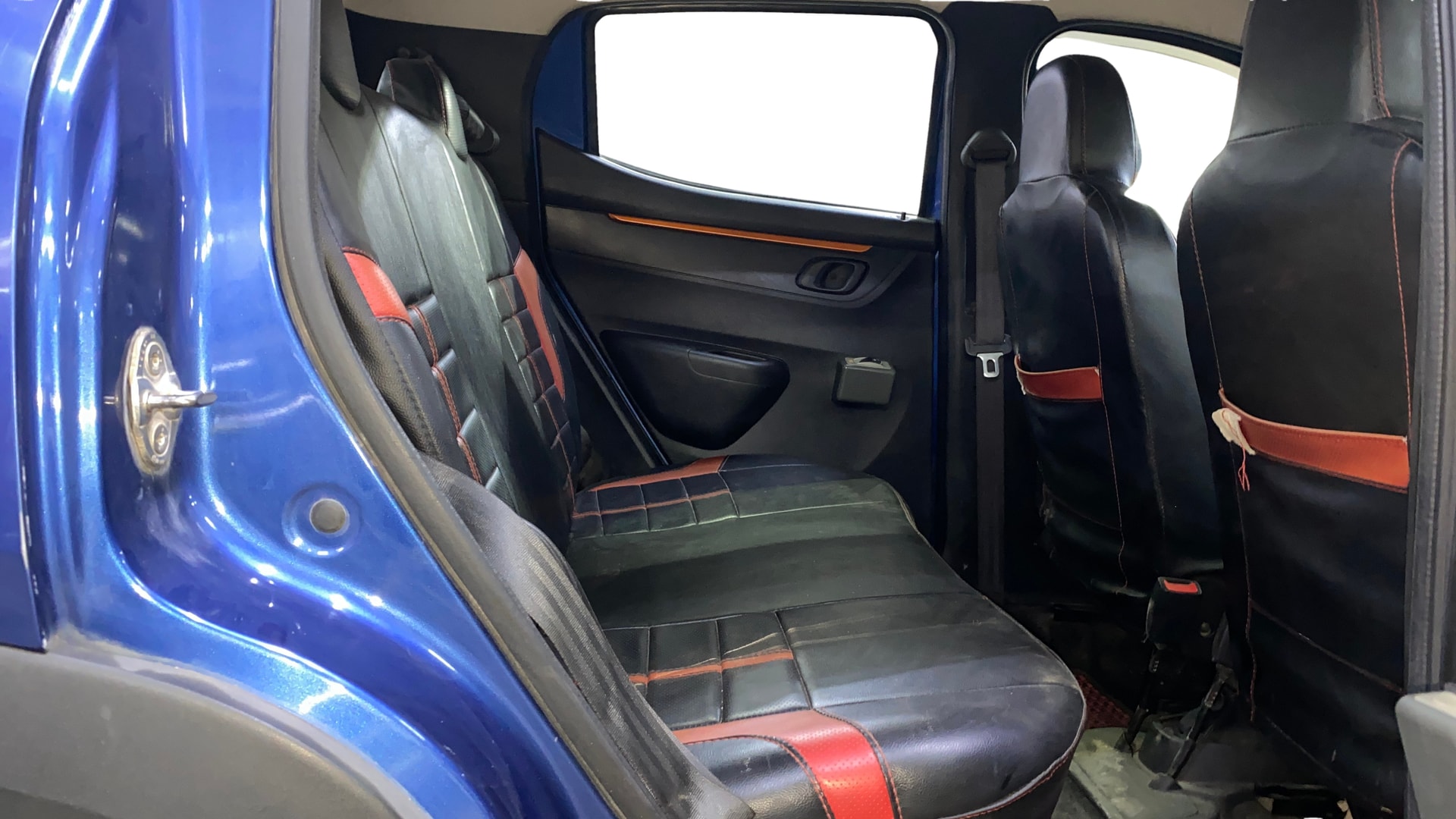 View 2017 Renault Kwid RXT 1.0 Driver Airbag Option Image 34 Used 2017 Renault Kwid RXT 1.0 Driver Airbag Option Image 34