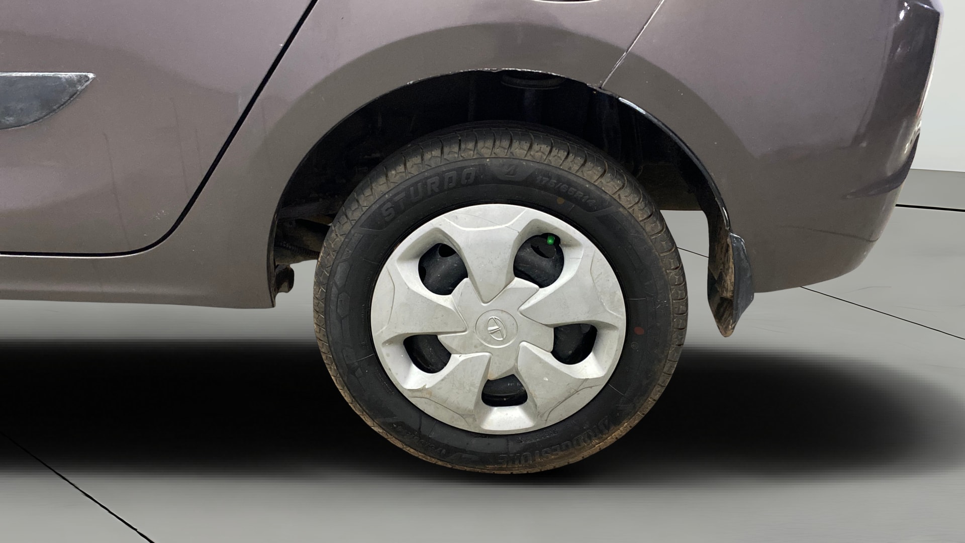 View 2020 Tata Tigor XE Diesel Image 11 Used 2020 Tata Tigor XE Diesel Image 11