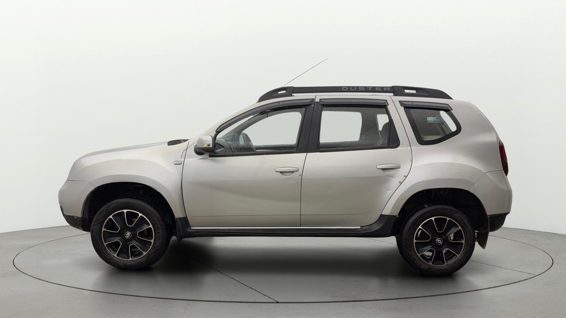 View 2020 Renault Duster Petrol RXS BS IV Image 25 Used 2020 Renault Duster Petrol RXS BS IV Image 25